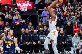 爱游戏官网-关于丹佛掘金训练开放日，赛前复出首秀引欢呼，NBA常规赛在即，控场能力受关注的信息