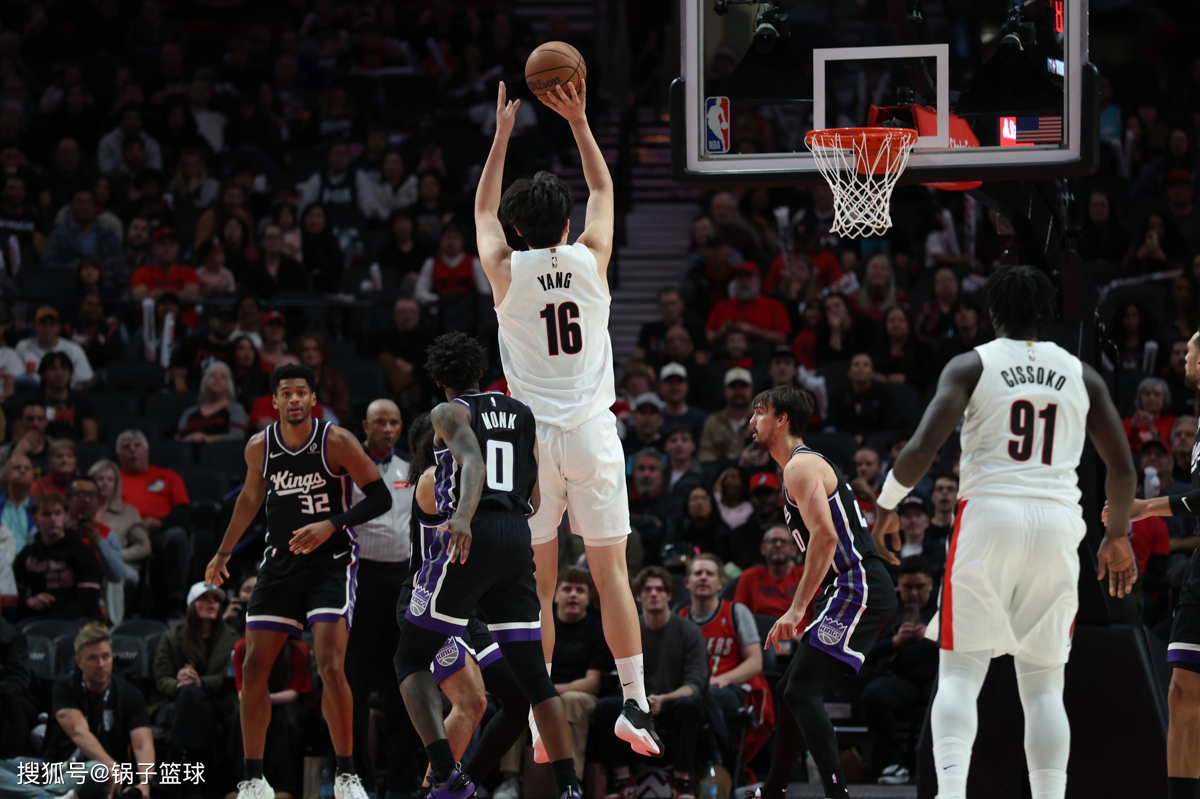 关于今晚NBA常规赛传出新动向;波特兰开拓者强势反弹;管理层表态:悬念犹存;赛程密集仍需轮换的信息 关于今晚NBA常规赛传出新动向;波特兰开拓者强势反弹;管理层表态:悬念犹存;赛程密集仍需轮换的信息